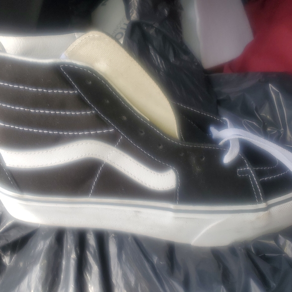 Vans - Picture 1 of 1